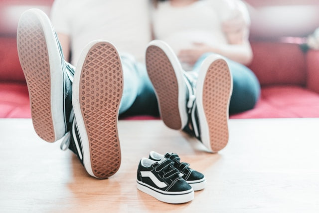 Baby Sneakers vs Traditional Baby Shoes: What Parents Should Know