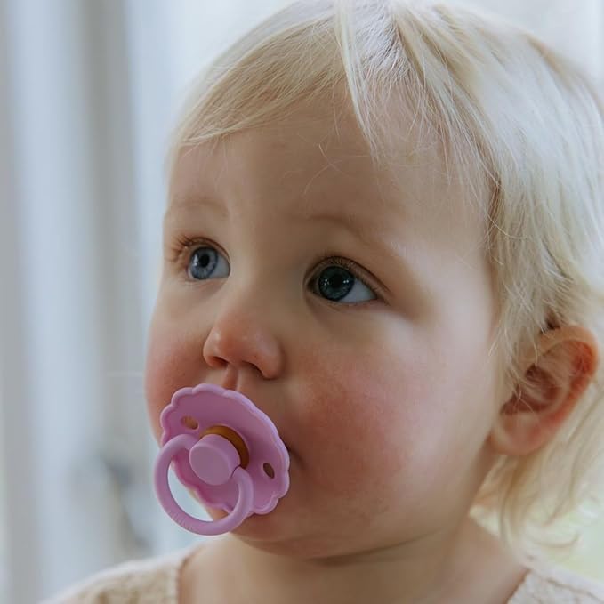 FRIGG Natural Rubber Baby Pacifier 4-Pack Rosy Romance | Made in Denmark | BPA-Free (6-18 Months)