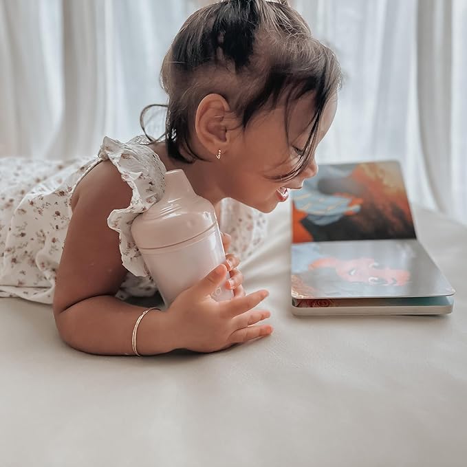 noüka Insulated and Non-Spill Sippy Cup | Leak Proof and Easy Grip | Keeps Drinks Hot or Cold | Soft Blush