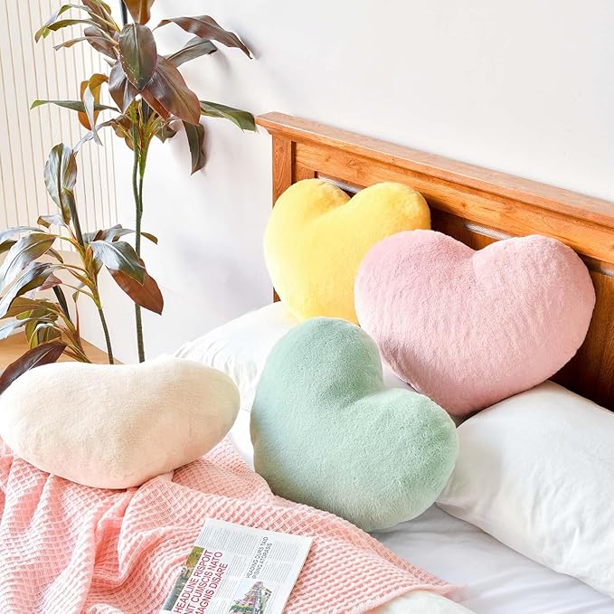 Beige Heart Pillows, Cute Heart Decorative Pillow, Heart Shaped Throw Pillows for Bed, Faux Rabbit Fur Plush Hoom Decor Pillow Cushion for Chair Sofa Living Room (Large-19.6"x15.7")