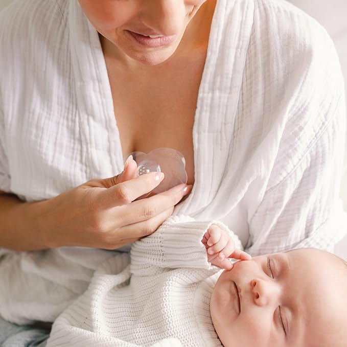 Dr. Brown's Butterfly Breastfeeding Nipple Shields for Protecting Sore, Flat or Inverted Nipples, Essential for Latching Difficulties with Microwave Sterilizer Carrying Case, 24mm